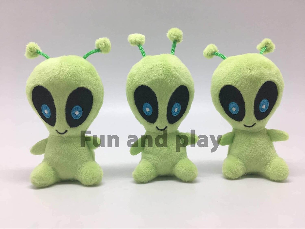Interactive Spaceship Hide & Seek Squeaky Dog Puzzle Toy